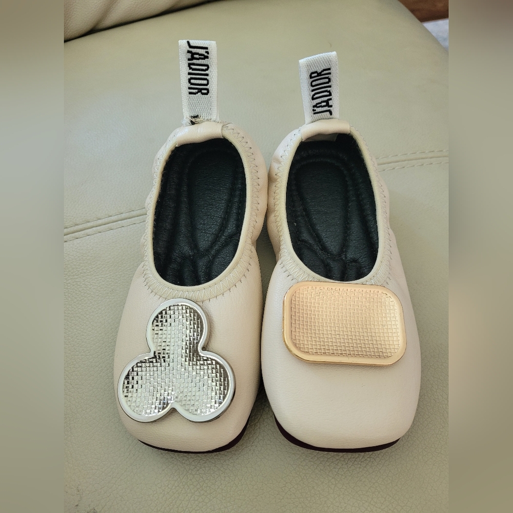 J'adior Kids Ballet Flats - EU 26